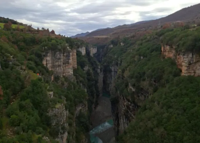 Irvin ゲストハウス 4*